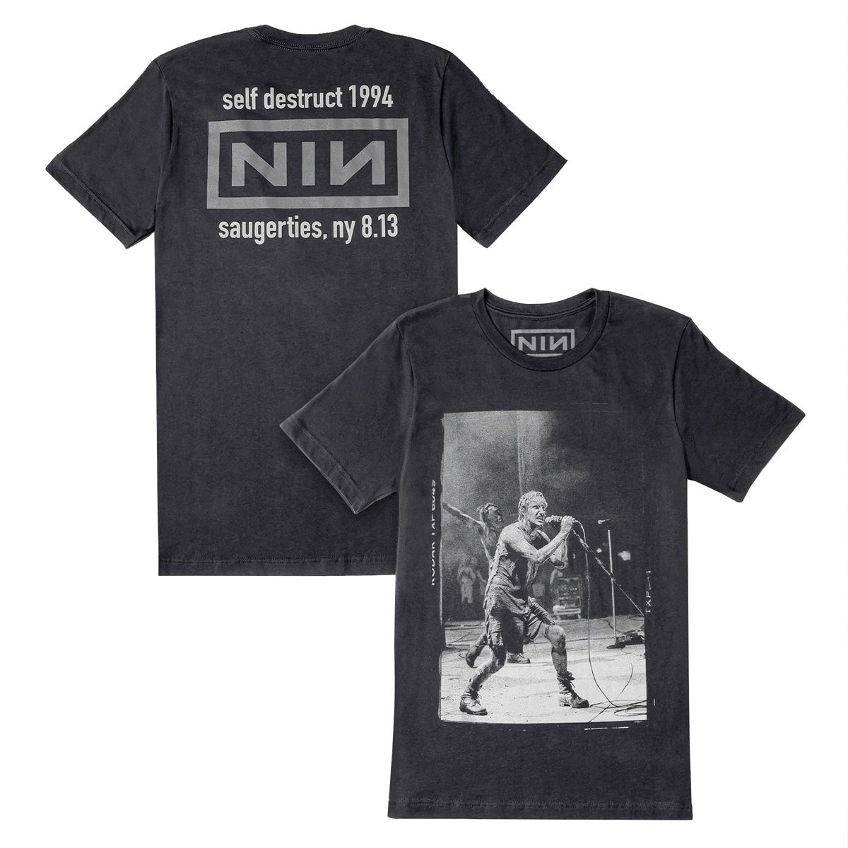 NINE INCH NAILS - CONCERT PHOTO