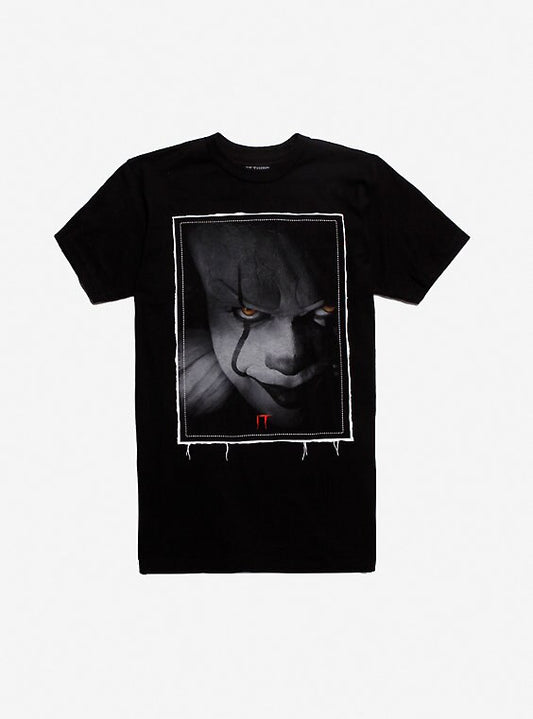 IT - CLOSE UP FACE ..... XL